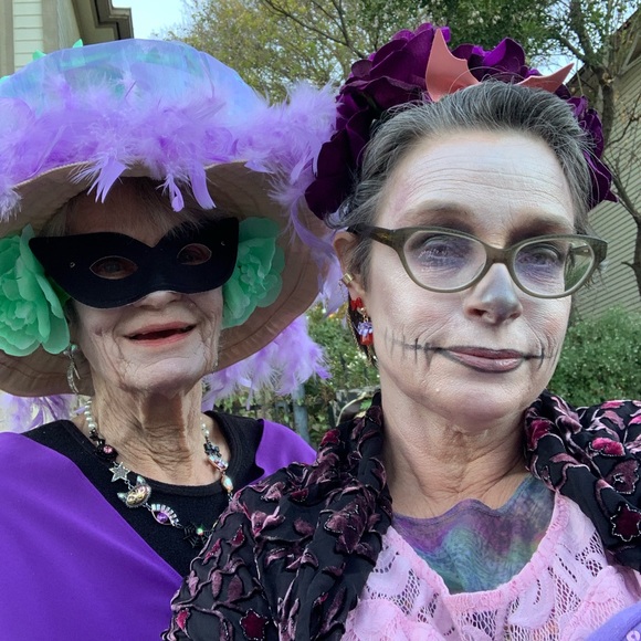 Meet your Posher, Betsey - Picture 15 of 16